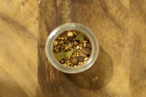 Crispy Crunchy Bread and Buttery Pickles from freshandfoodie.com @freshandfoodie