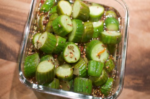 Crispy Crunchy Bread and Buttery Pickles from freshandfoodie.com @freshandfoodie