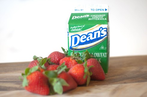 Strawberry Buttermilk Pudding Cake with Mascarpone from freshandfoodie.com @freshandfoodie