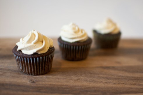 Imperial Stout Cupcakes with Salted Caramel Buttercream from freshandfoodie.com @freshandfoodie