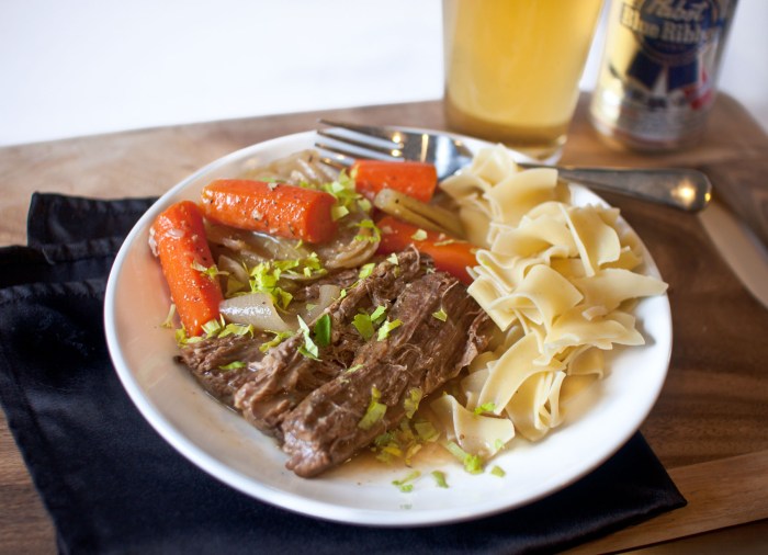 Beer-Braised Brisket from freshandfoodie.com @freshandfoodie